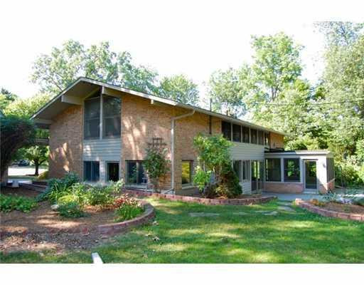 2550 Devonshire Road Ann Arbor, MI 48104 - Photo 9 of 10 Photo 9