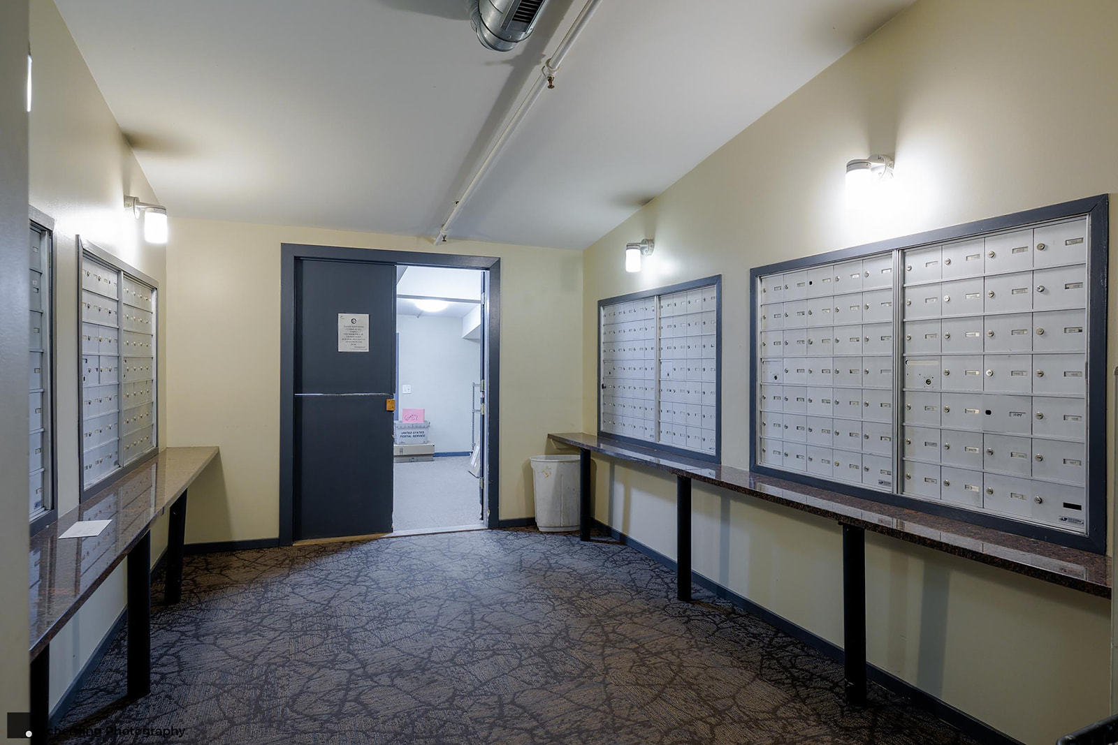 500 South Clinton Street, Unit 130 Chicago, IL 60607 - Photo 15 of 17 a view of an empty room with window