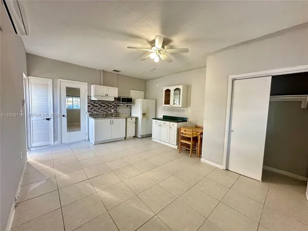 $1,200 | 9292 Jamaica Drive, Unit B, Cutler Bay, FL 33189