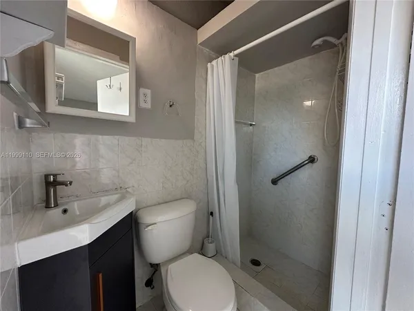 $1,200 | 9292 Jamaica Drive, Unit B, Cutler Bay, FL 33189