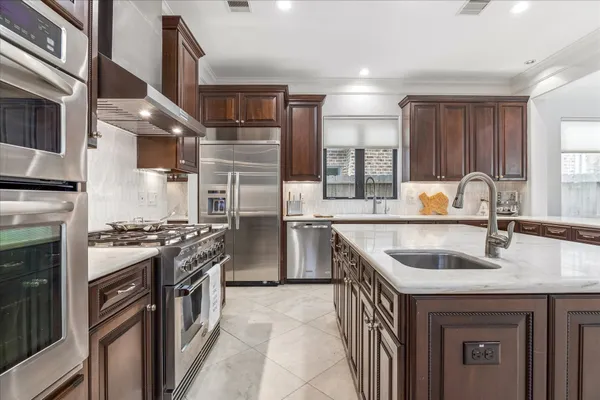 $2,495,000 | 4022 Coleridge Street, West University Place, TX 77005