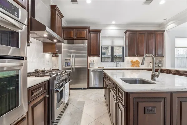 $2,495,000 | 4022 Coleridge Street, Houston, TX 77005