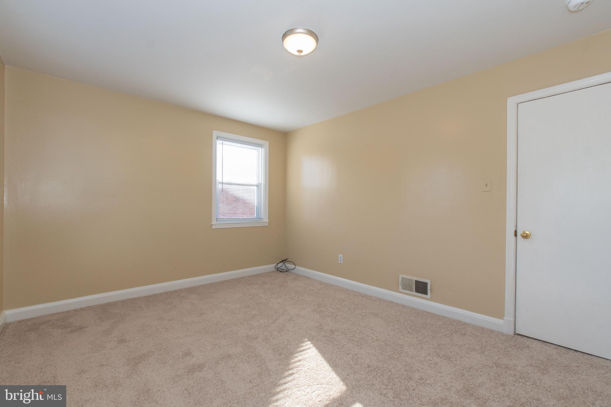 24 Mardrew Road Baltimore, MD 21229 - Photo 21 of 47 Primary Bedroom (2nd Level)