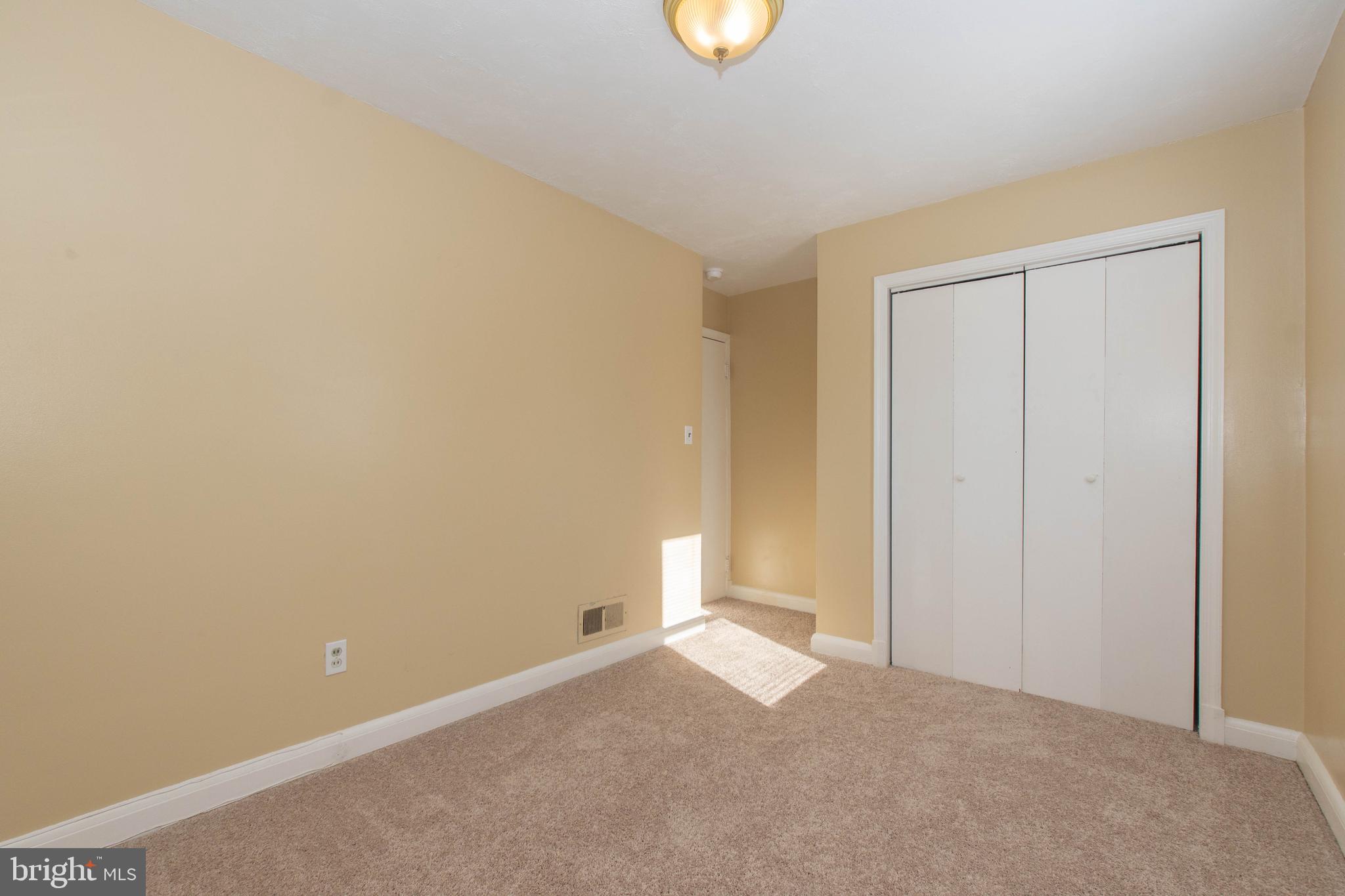 24 Mardrew Road Baltimore, MD 21229 - Photo 22 of 47 2nd Bedroom (2nd Level)