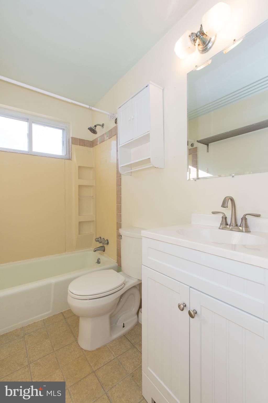 24 Mardrew Road Baltimore, MD 21229 - Photo 30 of 47 Full Bath (2nd Level)