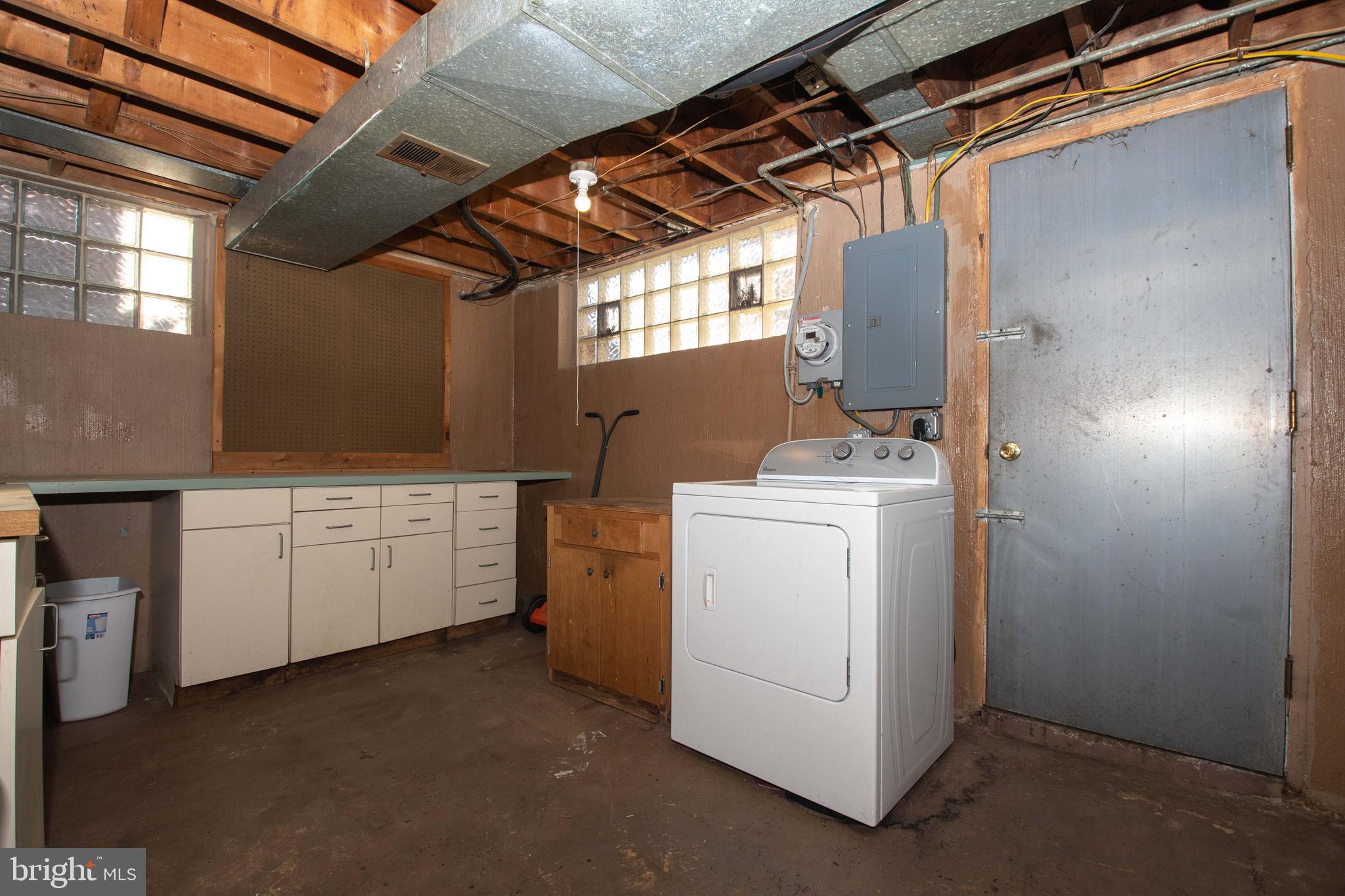 24 Mardrew Road Baltimore, MD 21229 - Photo 37 of 47 Workshop/Laundry Room (Lower Level)