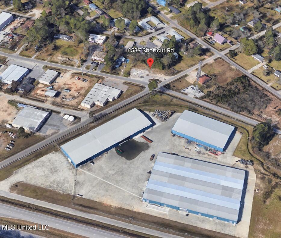6537 Shortcut Road Moss Point, MS 39563 - Photo 2 of 2 6537 Shortcut Rd closer