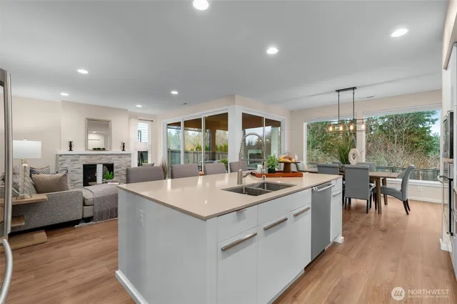 a view of a kitchen and dining room