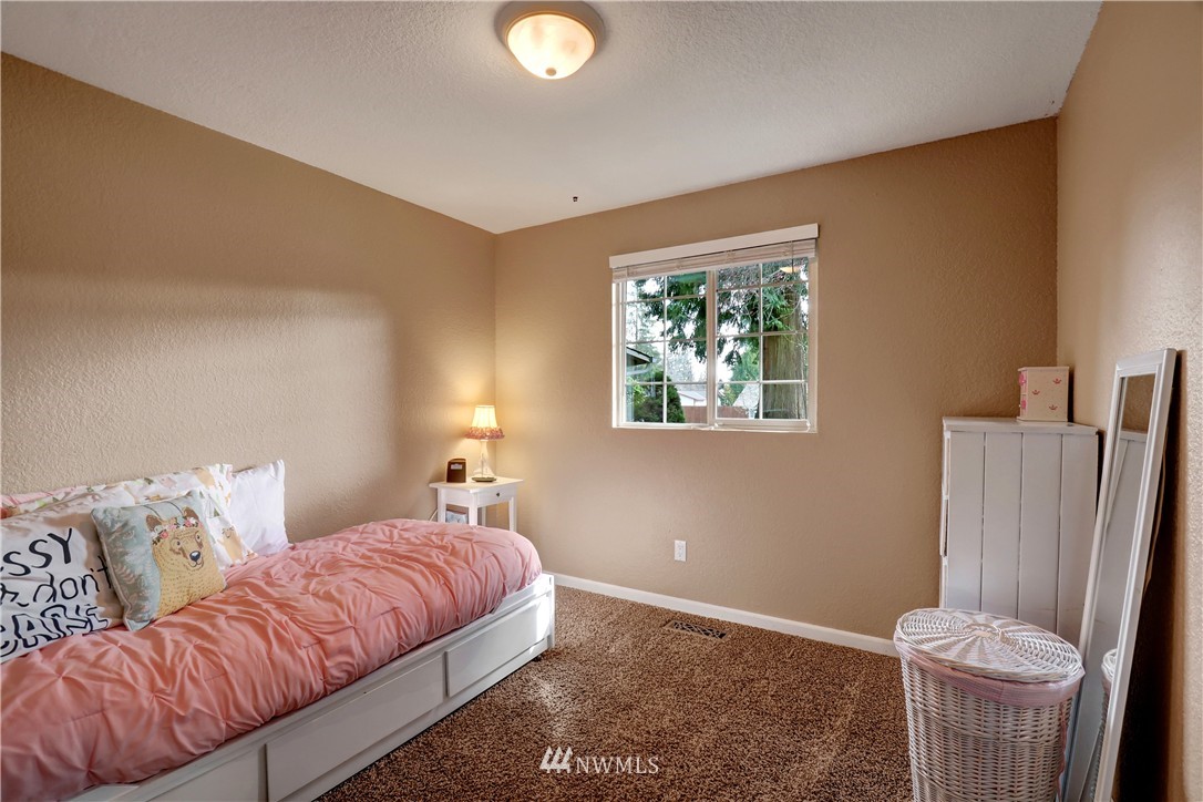 2724 175th Street Southeast Bothell, WA 98012 - Photo 12 of 18
