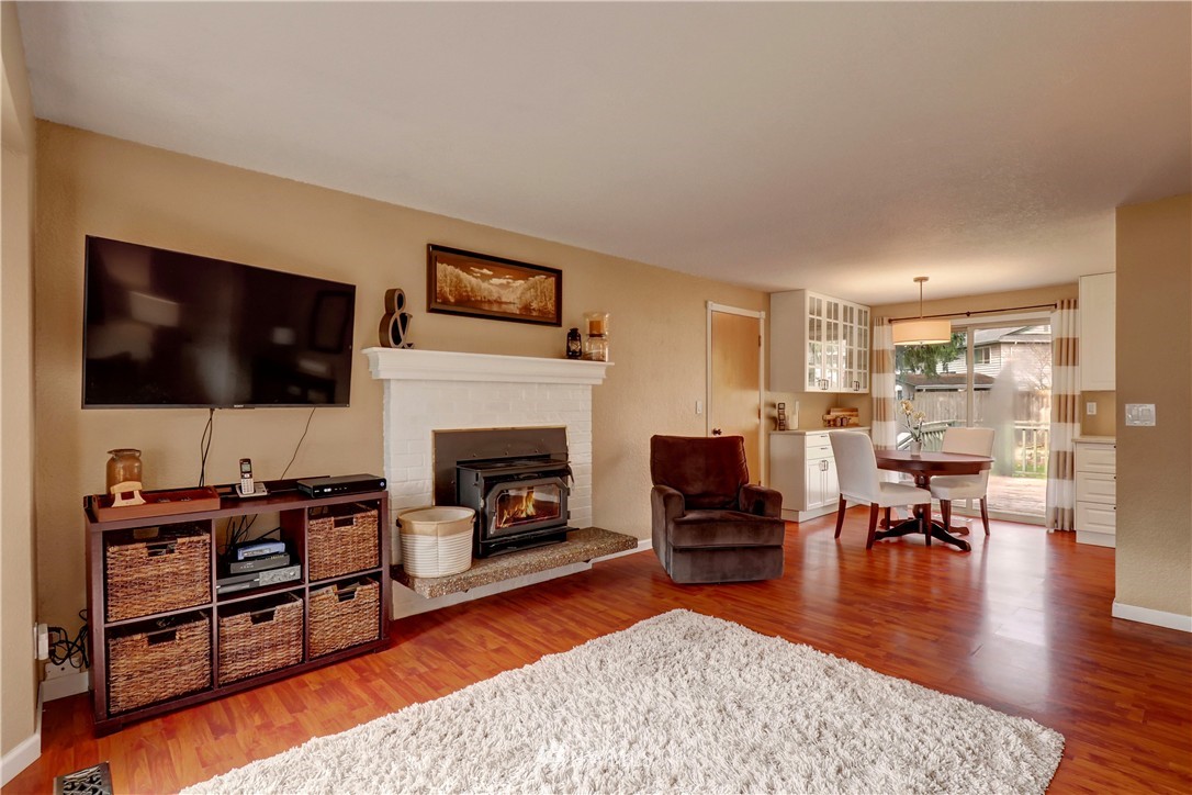 2724 175th Street Southeast Bothell, WA 98012 - Photo 4 of 18