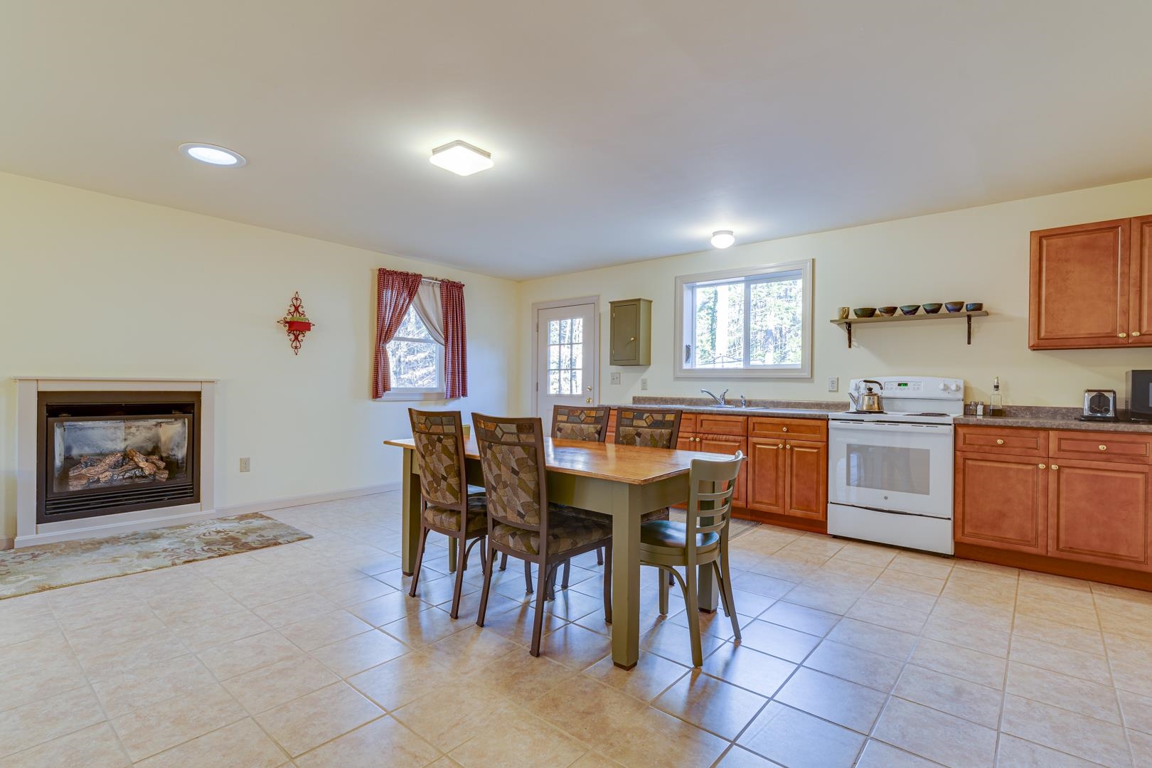 48 Partridge Drive Middleton, NH 03887 - Photo 6 of 40