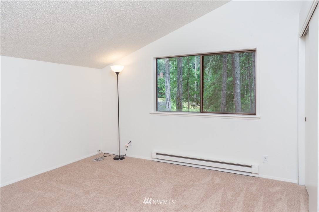16680 Seminole Road Northeast Poulsbo, WA 98370 - Photo 14 of 30 Gallery Image 14