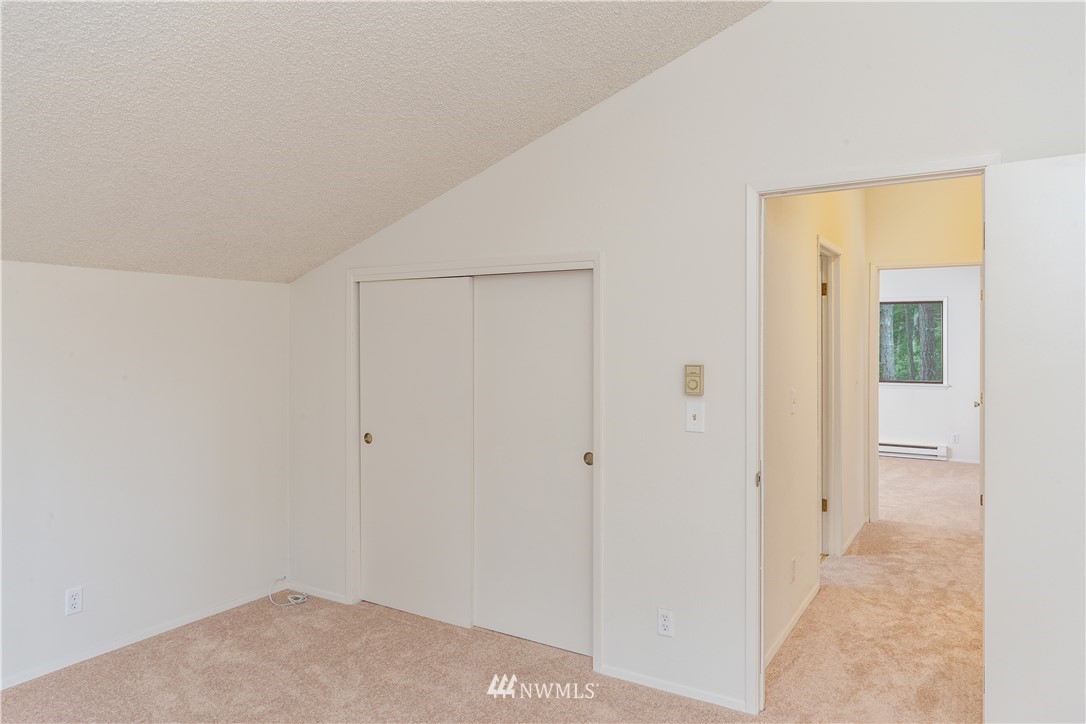 16680 Seminole Road Northeast Poulsbo, WA 98370 - Photo 18 of 30 Gallery Image 18