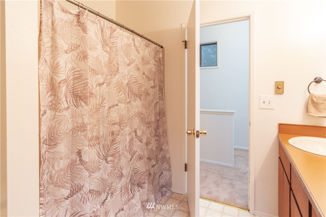 16680 Seminole Road Northeast Poulsbo, WA 98370 - Photo 20 of 30 Gallery Image 20