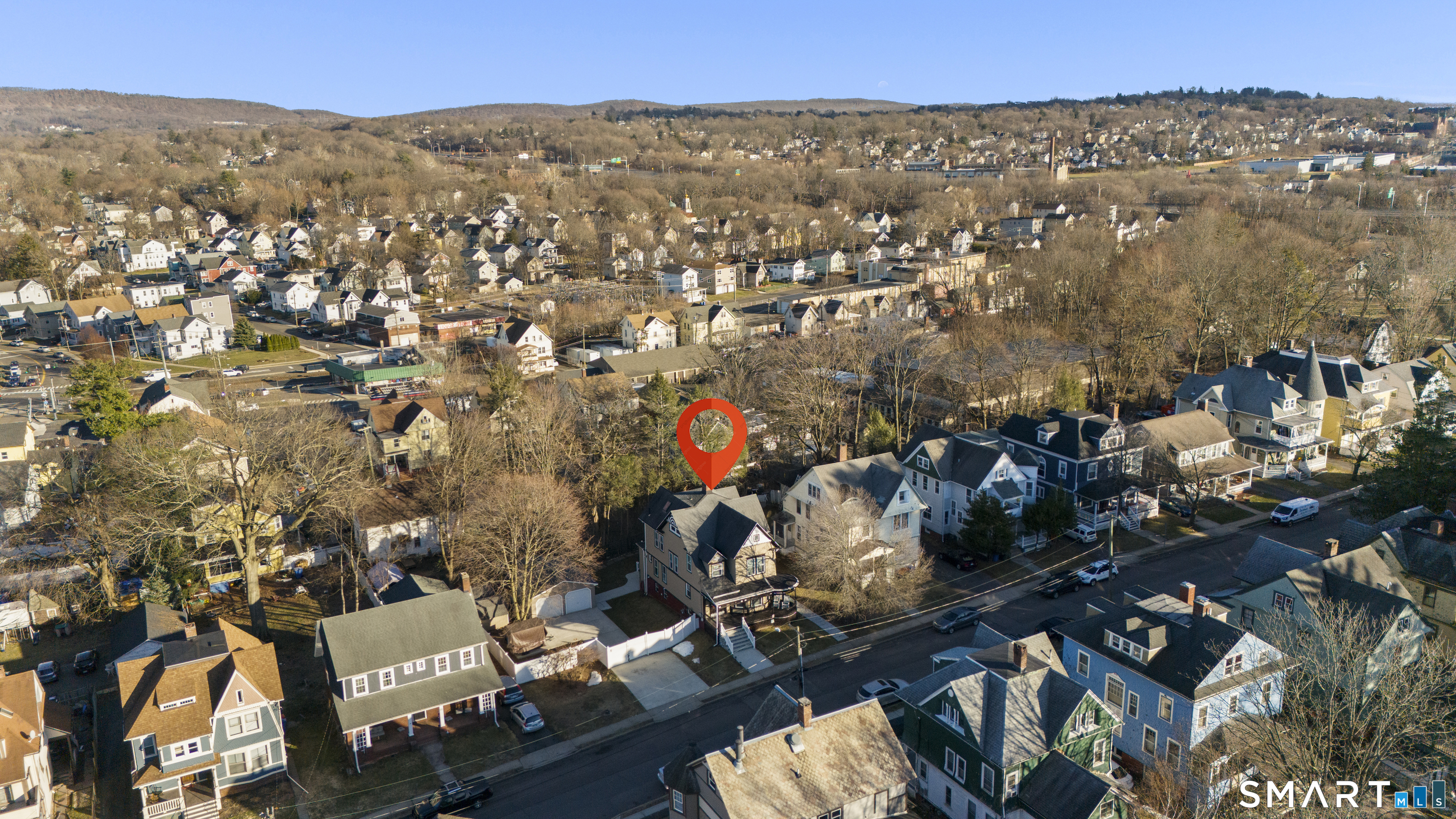 101 Wilcox Avenue Meriden, CT 06451 - Photo 6 of 43