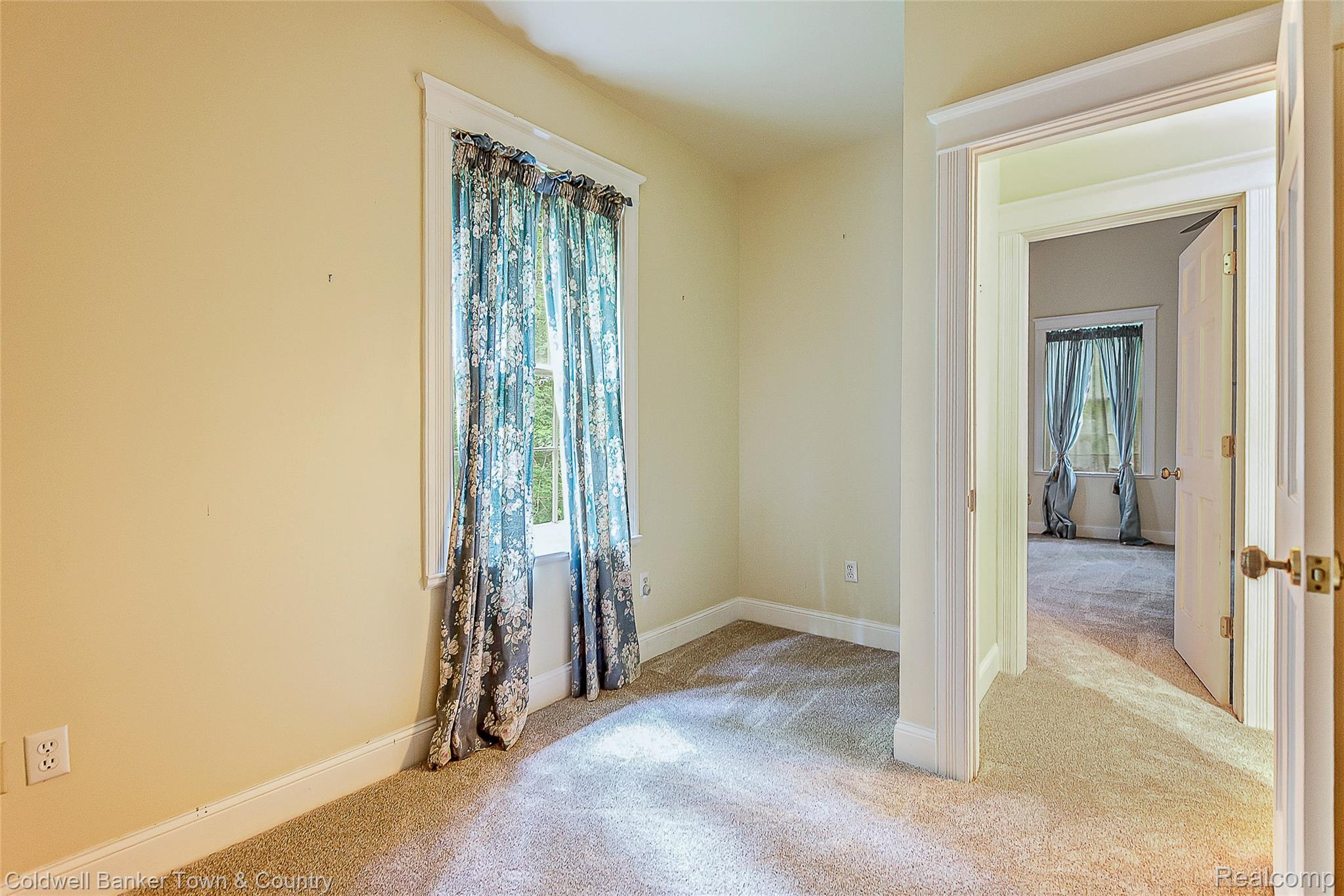 10196 Faussett Road Fenton, MI 48430 - Photo 40 of 75 DSC_4786-2.jpg