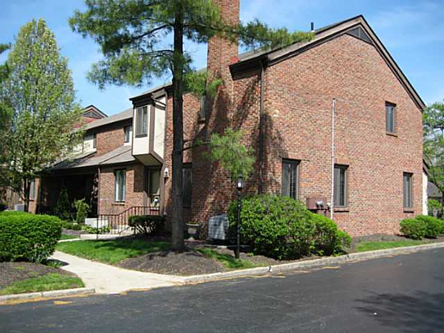 1860 Fishinger Road Upper Arlington, OH 43221 - Photo 4 of 18