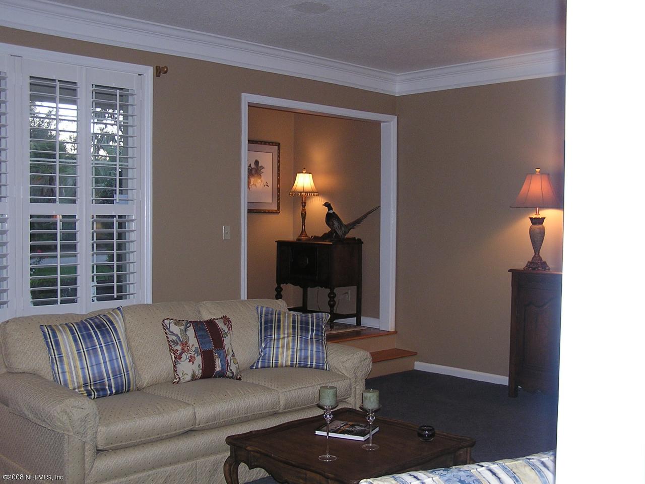 1208 Norwich Road Jacksonville, FL 32207 - Photo 3 of 8 Living Room & Entry