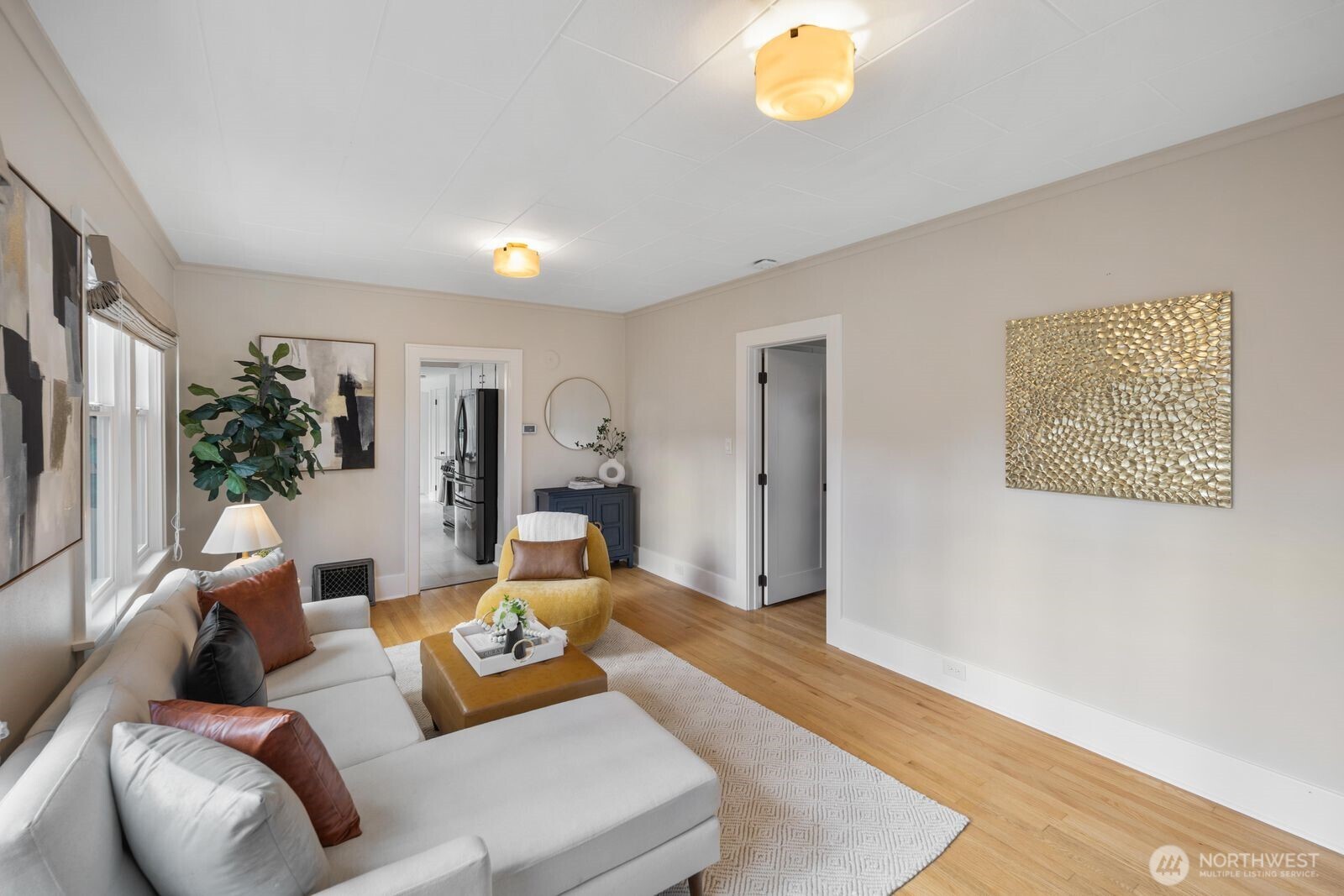 7941 30th Avenue Southwest Seattle, WA 98126 - Photo 7 of 37 a living room with furniture