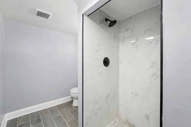 $2,300 | 3353 North Ozanam Avenue, Unit G, Chicago, IL 60634