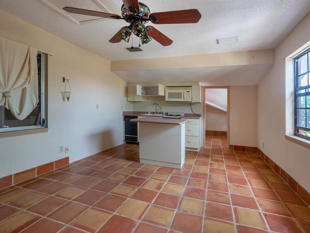 600 North Jackson Road Venice, FL 34292 - Photo 36 of 61 Gallery Image 36