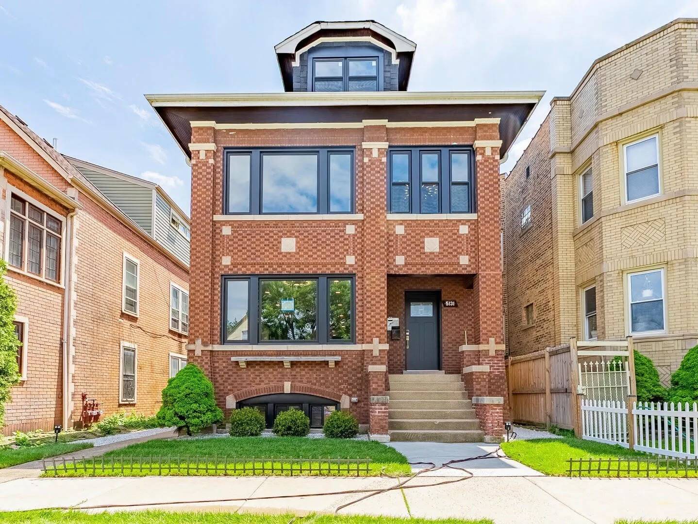 5131 West Roscoe Street, Unit 2 Chicago, IL 60641 - Photo 1 of 22