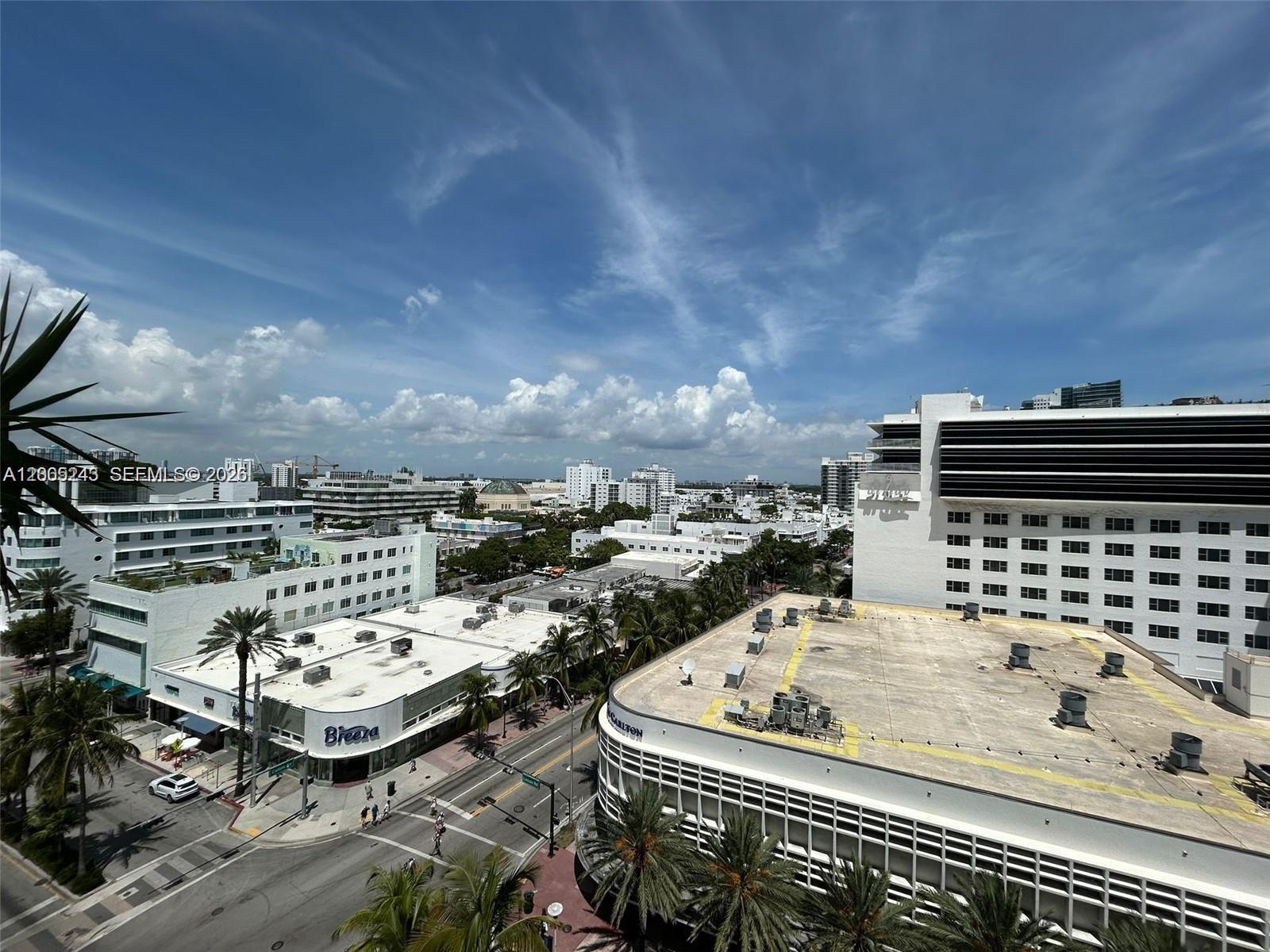 100 Lincoln Road, Unit 1010 Miami Beach, FL 33139 - Photo 12 of 12 a view of a terrace