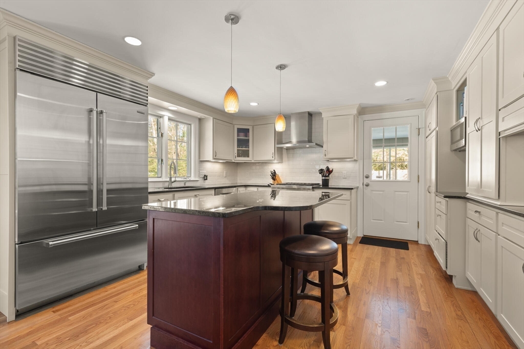 32 Highland Circle Wayland, MA 01778 - Photo 12 of 34