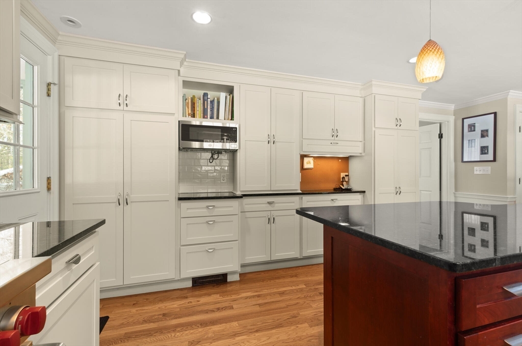 32 Highland Circle Wayland, MA 01778 - Photo 14 of 34