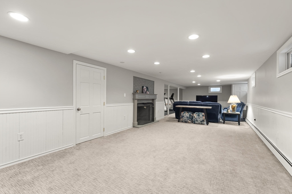 32 Highland Circle Wayland, MA 01778 - Photo 26 of 34