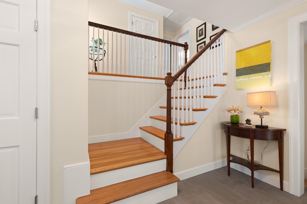 32 Highland Circle Wayland, MA 01778 - Photo 3 of 34