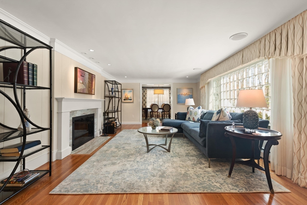 32 Highland Circle Wayland, MA 01778 - Photo 5 of 34