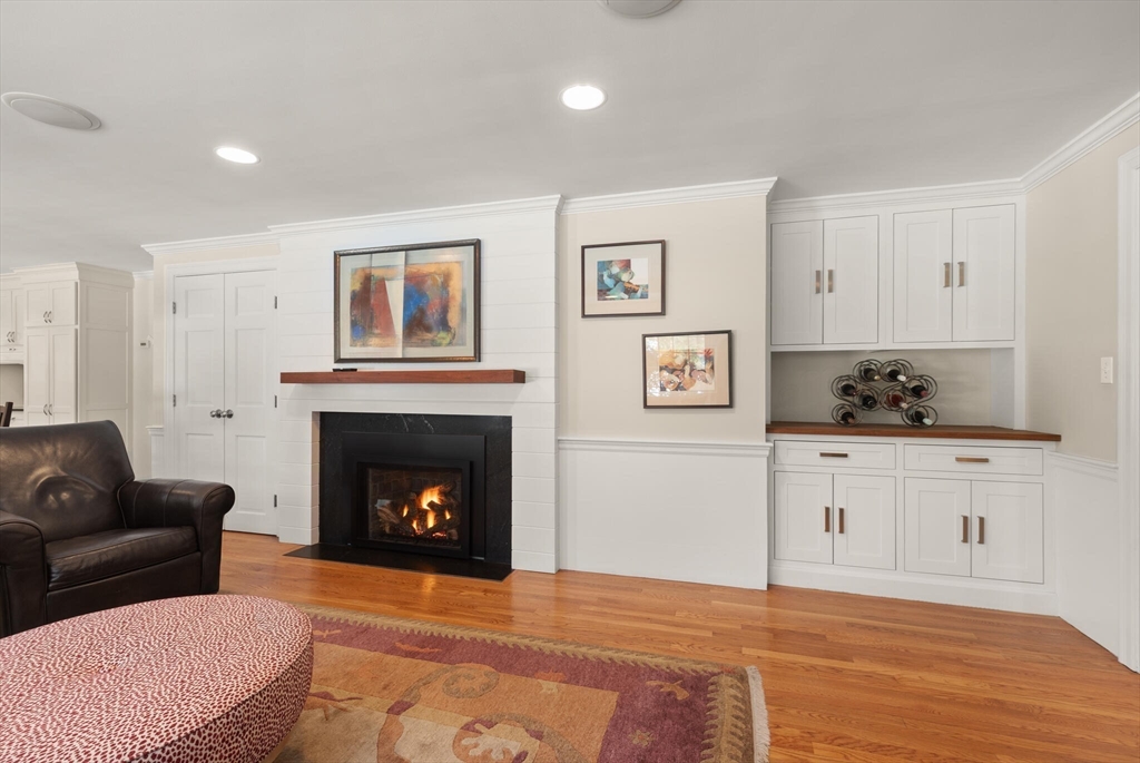 32 Highland Circle Wayland, MA 01778 - Photo 9 of 34