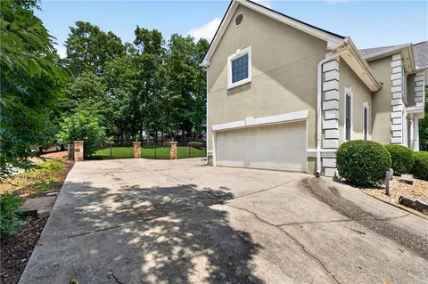 $875,000 | 5490 Hampstead Way, Johns Creek, GA 30097