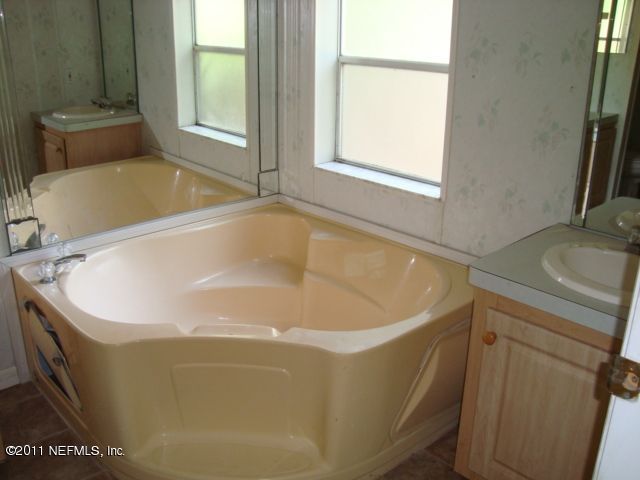 2561 Larsen Road Jacksonville, FL 32207 - Photo 7 of 12 Master Bathroom