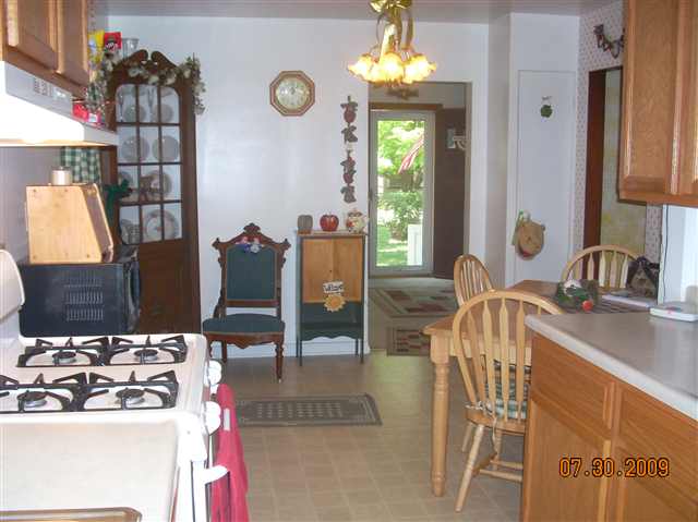 210 Esser Street Washington, IL 61571 - Photo 4 of 15 Gallery Image 4