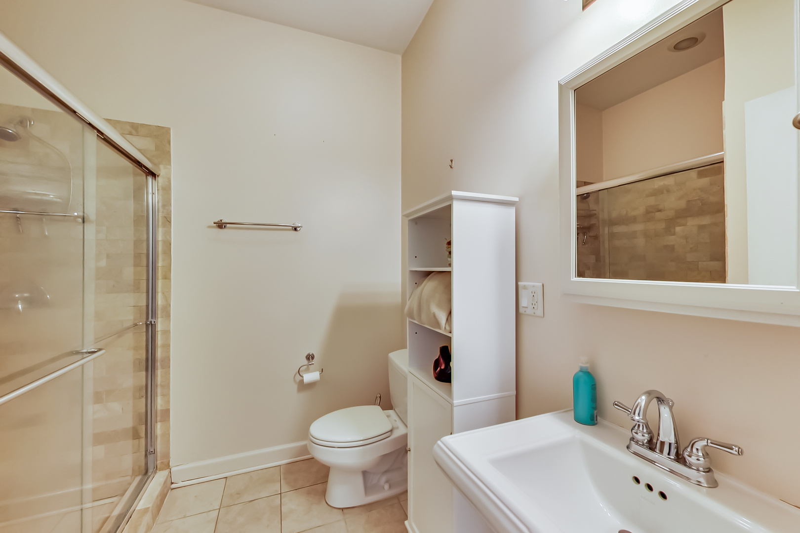 2122 West Rice Street, Unit 1 Chicago, IL 60622 - Photo 18 of 22 a bathroom with a toilet sink and shower