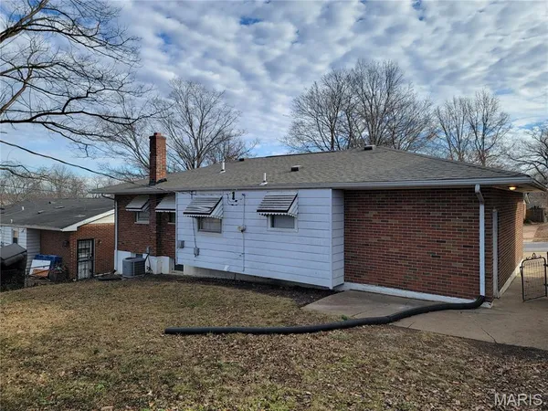 $1,400 | 5141 Wallingford Drive, Ferguson, MO 63121