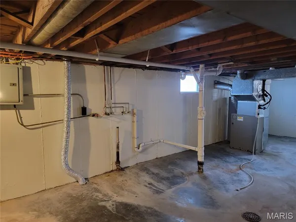 $1,400 | 5141 Wallingford Drive, Ferguson, MO 63121