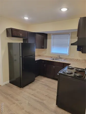 $1,400 | 5141 Wallingford Drive, Ferguson, MO 63121