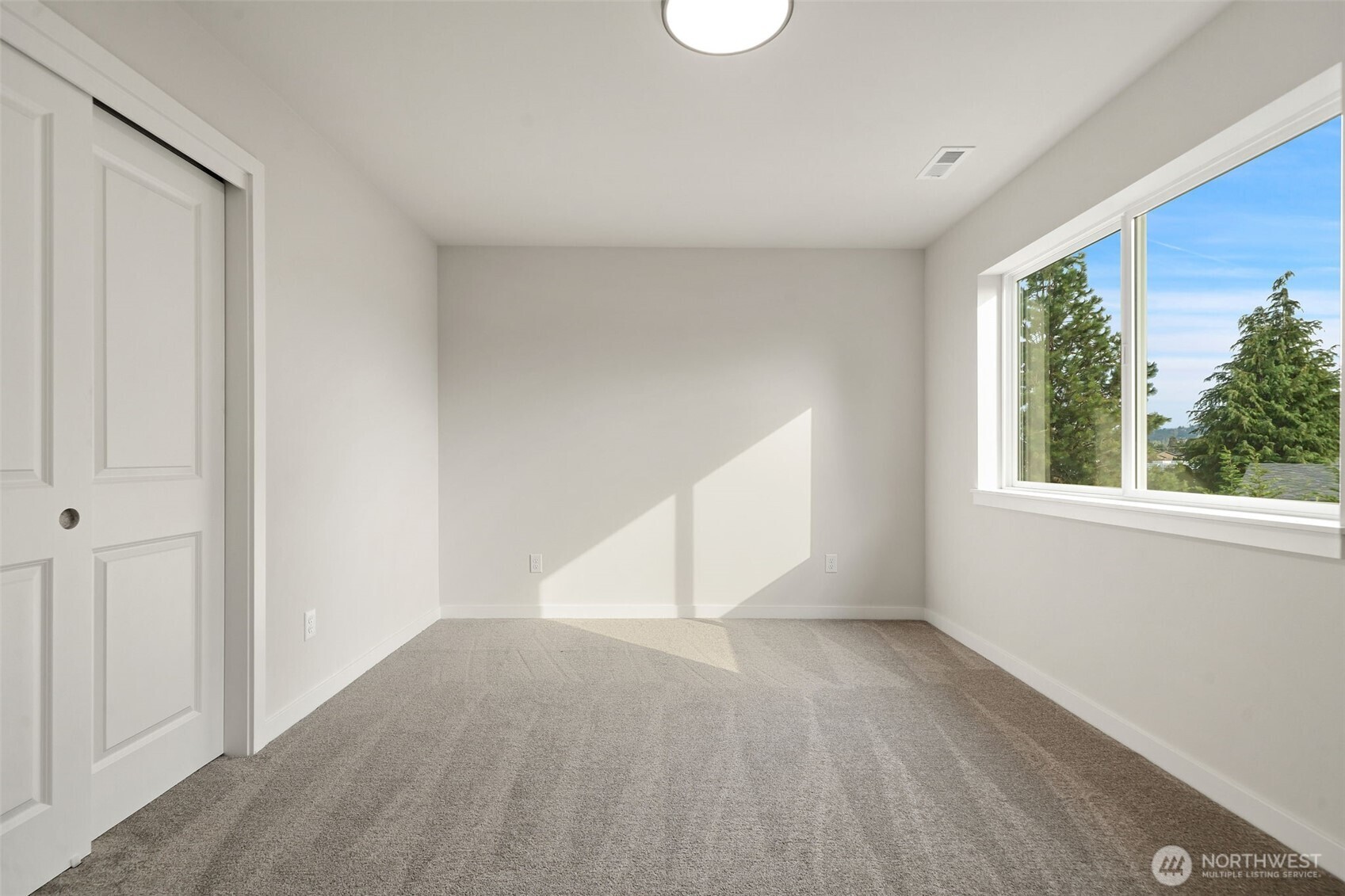 669 West Hendrickson Road, Unit 4 Sequim, WA 98382 - Photo 14 of 23