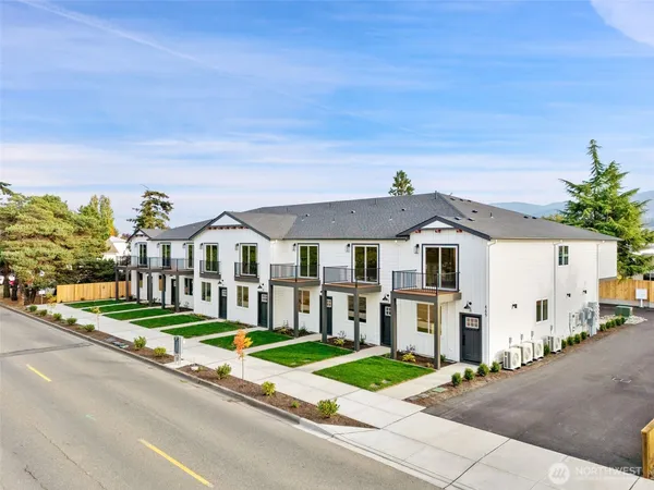 $419,950 | 669 West Hendrickson Road, Unit 4, Sequim, WA 98382