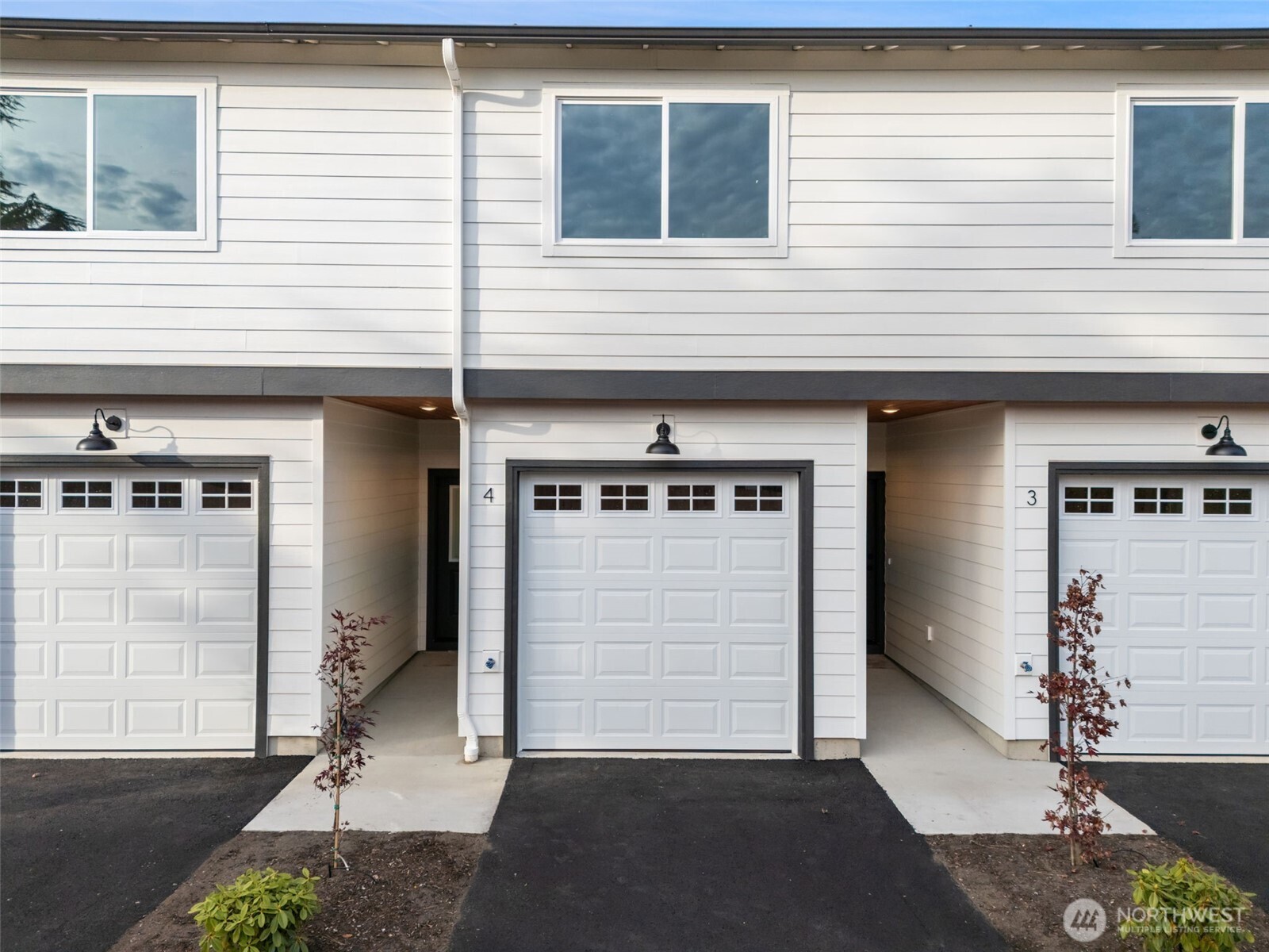 669 West Hendrickson Road, Unit 4 Sequim, WA 98382 - Photo 3 of 23