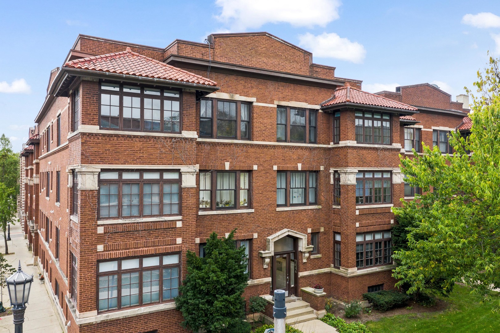 849 Ridge Avenue Evanston, IL 60202 - Photo 1 of 22