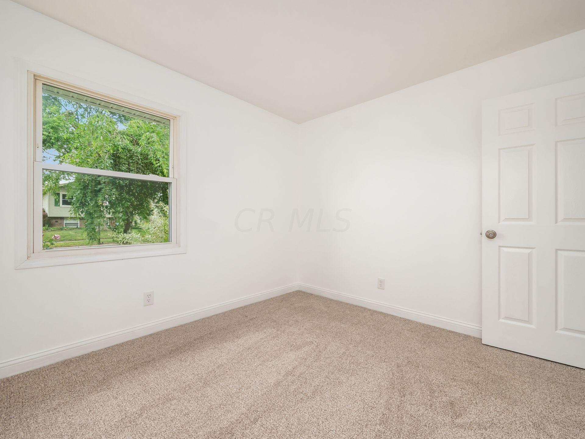 3220 Faycrest Road Columbus, OH 43232 - Photo 11 of 16 Bedroom 2