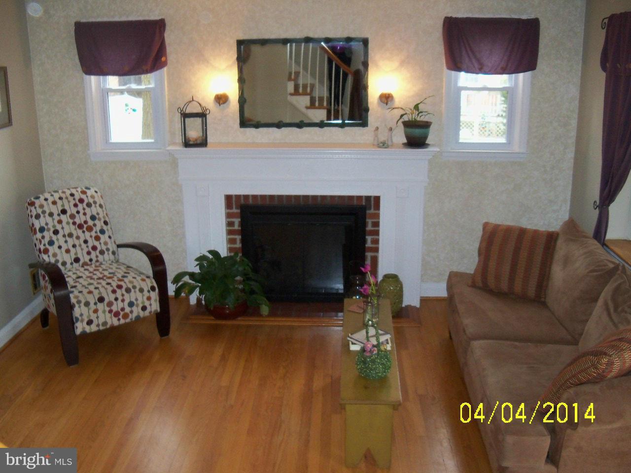 1664 Aberdeen Road Baltimore, MD 21286 - Photo 3 of 30 Living Room