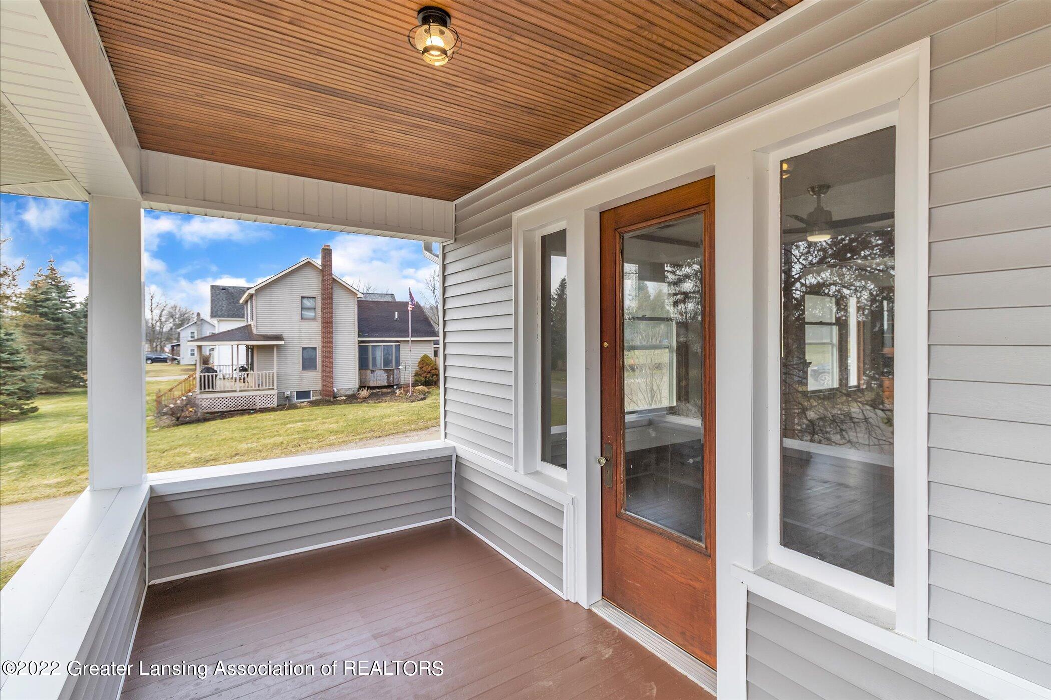 13218 Shaftsburg Road Perry, MI 48872 - Photo 7 of 39 Front Porch