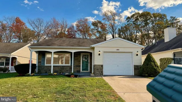 $379,000 | 170 Dorchester Drive, Southampton, NJ 08088