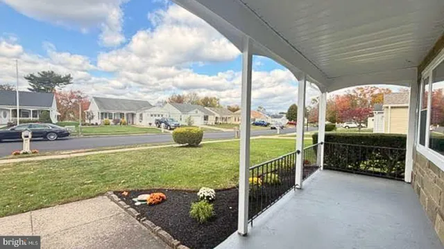 $379,000 | 170 Dorchester Drive, Southampton, NJ 08088