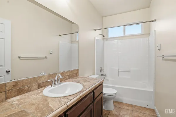 $585,000 | Undisclosed Address, Bakersfield, CA 93314